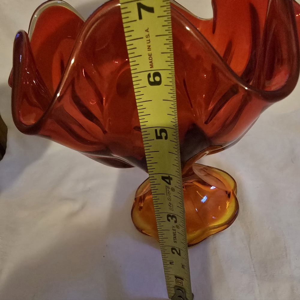 Vtg. E. Smith Amberina Glass Epic 6 Petal Footed Pedestal Candy Dish